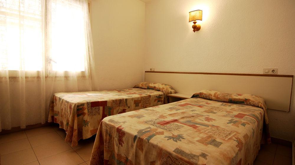 Apartamentos Zodiac Lloret de Mar Luaran gambar