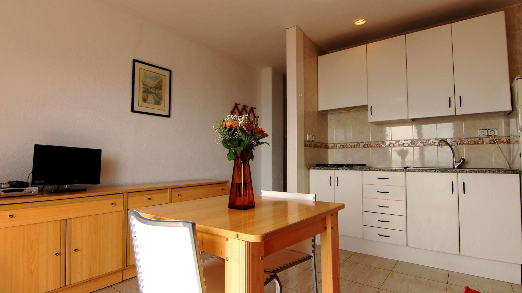 Apartamentos Zodiac Lloret de Mar Luaran gambar