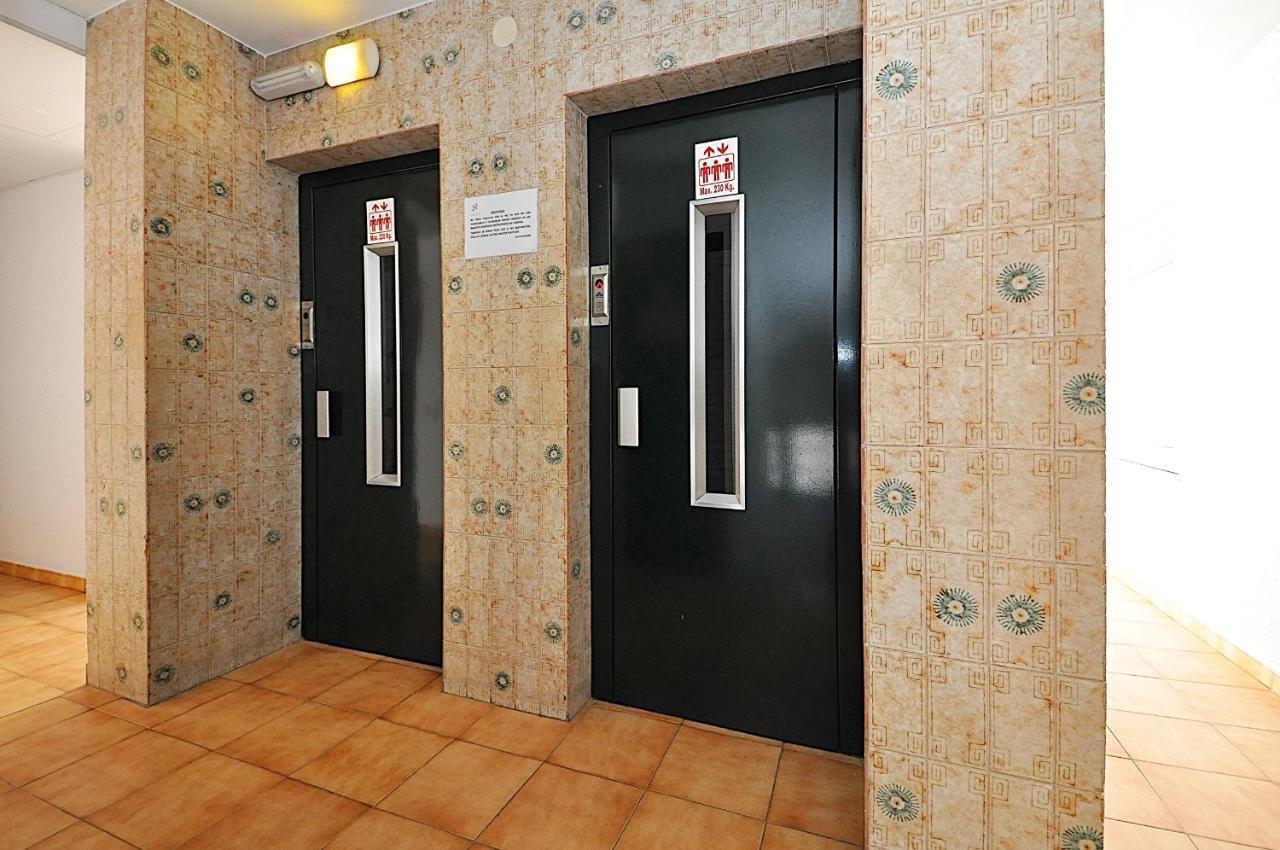 Apartamentos Zodiac Lloret de Mar Luaran gambar