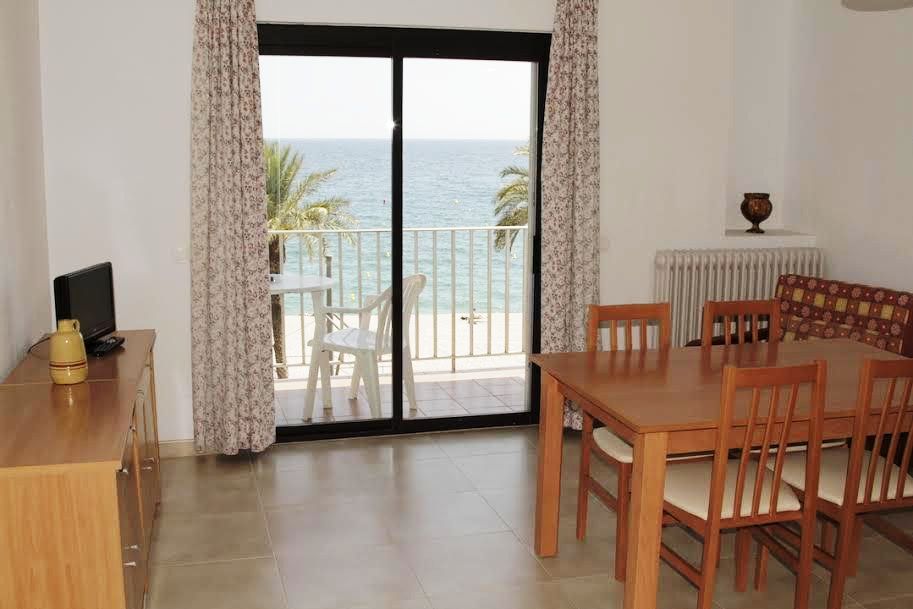 Apartamentos Zodiac Lloret de Mar Luaran gambar