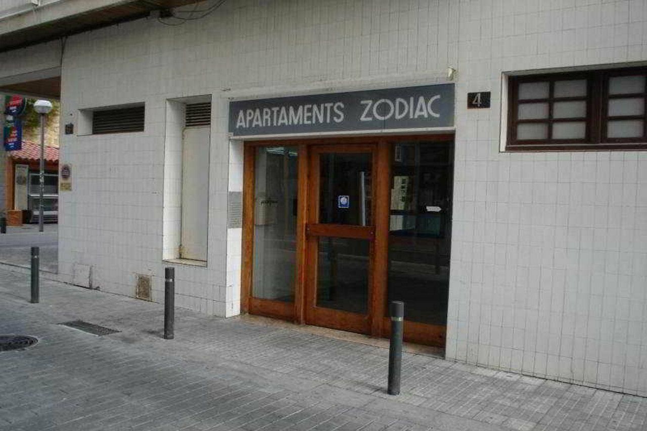 Apartamentos Zodiac Lloret de Mar Luaran gambar